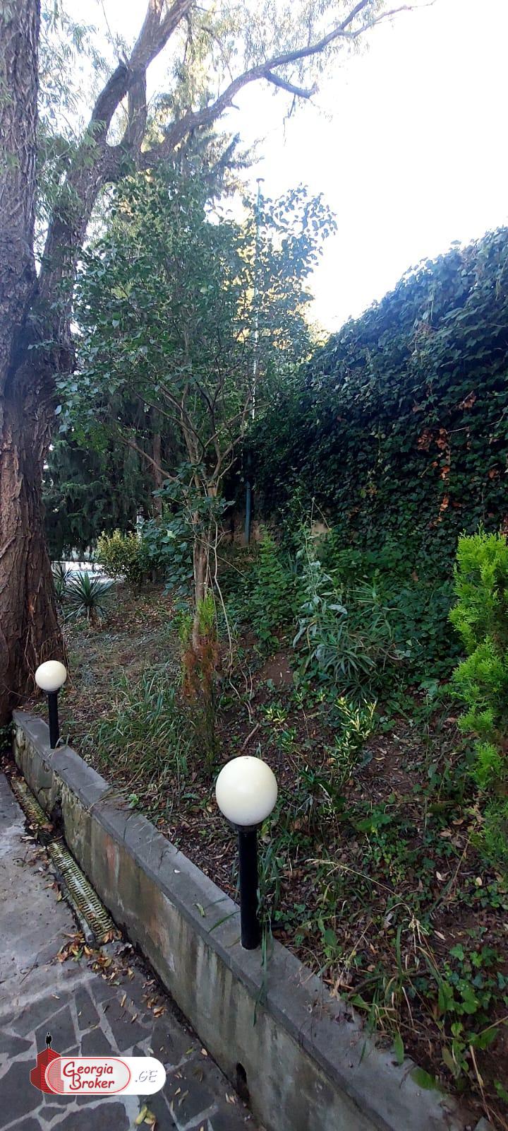 продается дом с новым ремонтом 7-комнат